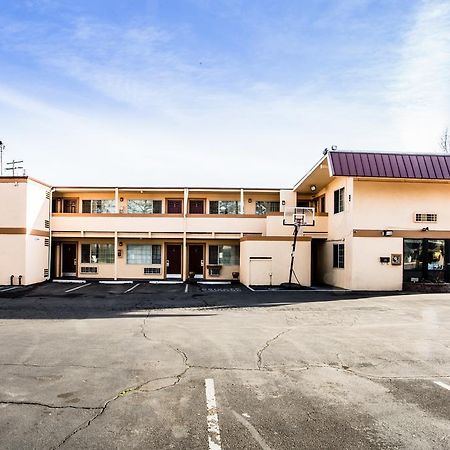 Budget Inn Of America Medford Bagian luar foto