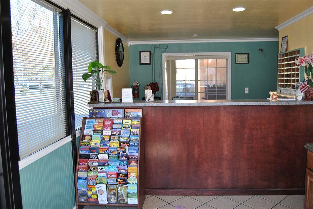 Budget Inn Of America Medford Bagian luar foto