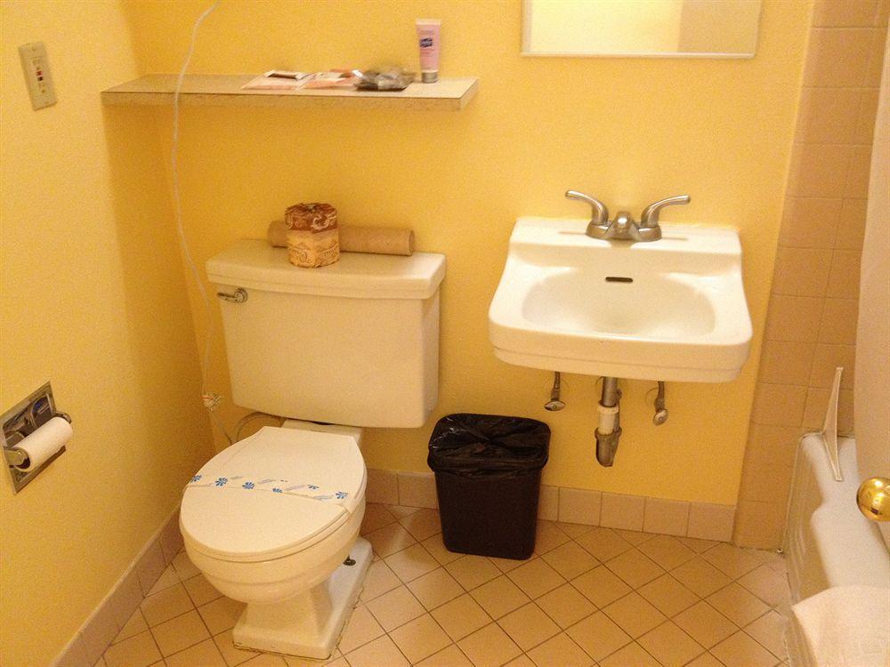 Budget Inn Of America Medford Bagian luar foto