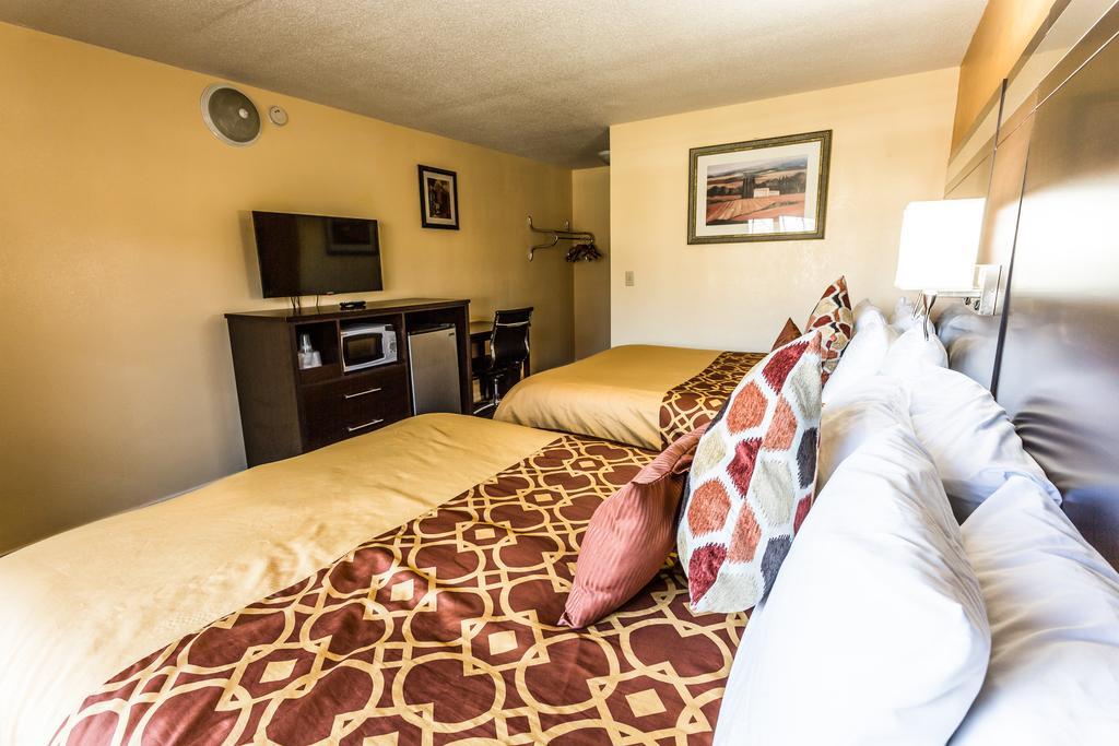 Budget Inn Of America Medford Bagian luar foto