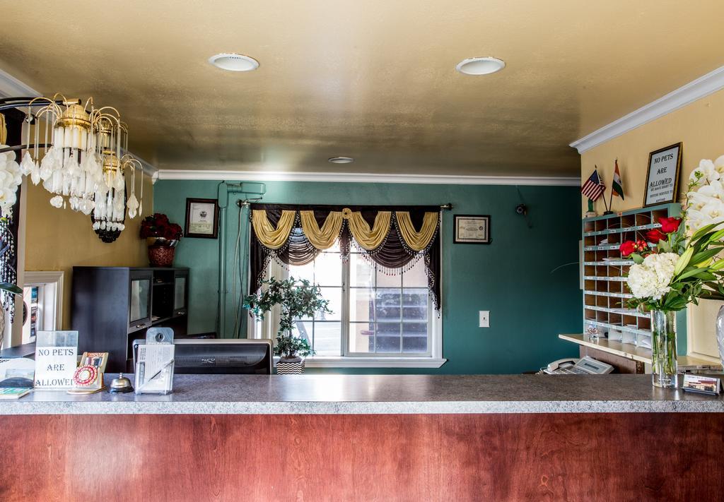 Budget Inn Of America Medford Bagian luar foto