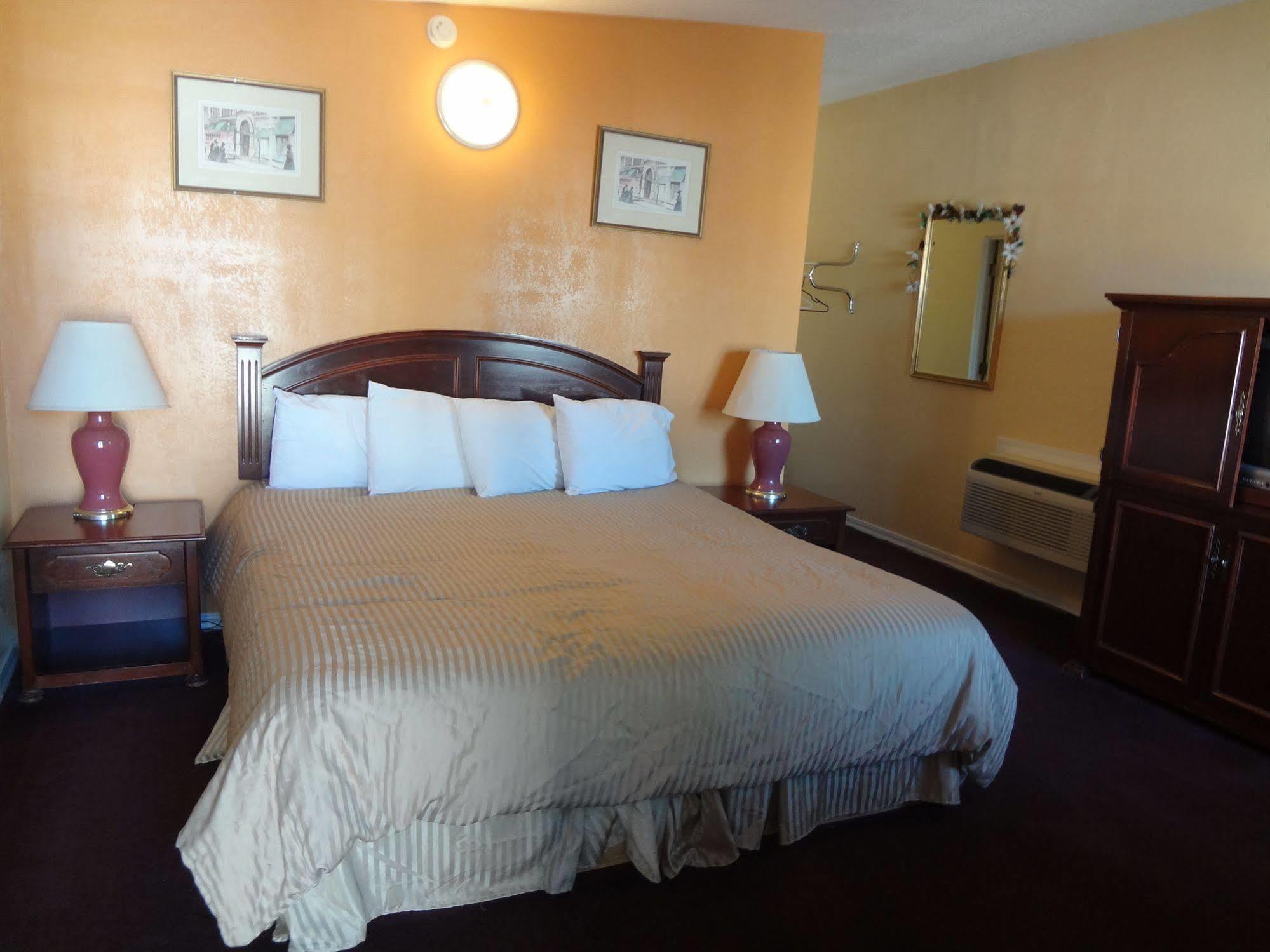 Budget Inn Of America Medford Bagian luar foto